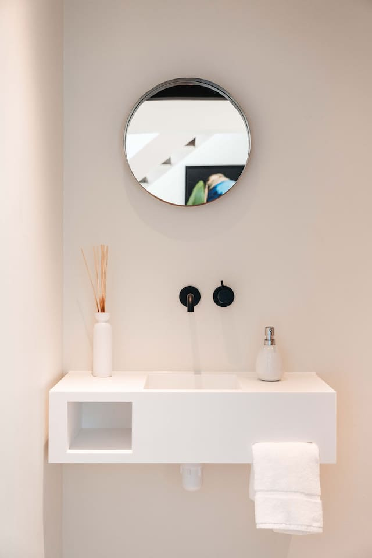 Uw Privéparadijs op een Klif met Fenomenaal Zeezicht