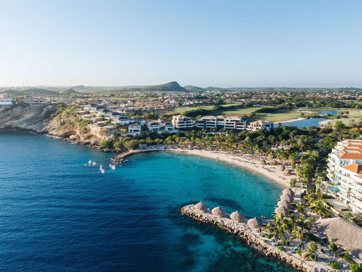 Holland House - Blue Bay - op een Klif met Fenomenaal Zeezicht